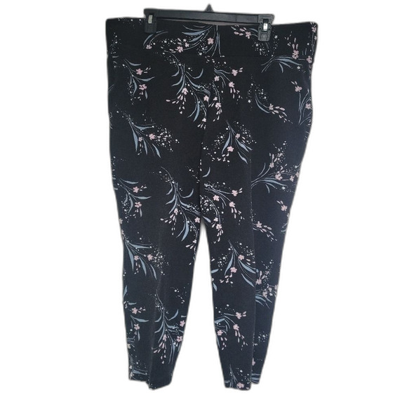 Torrid | Studio Ponte Slim Crop Pixie Pants Floral Print Pull On Stretch Sz 2X T - Picture 2 of 8